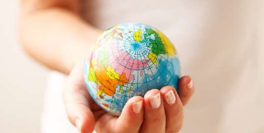 sue-holt-globe